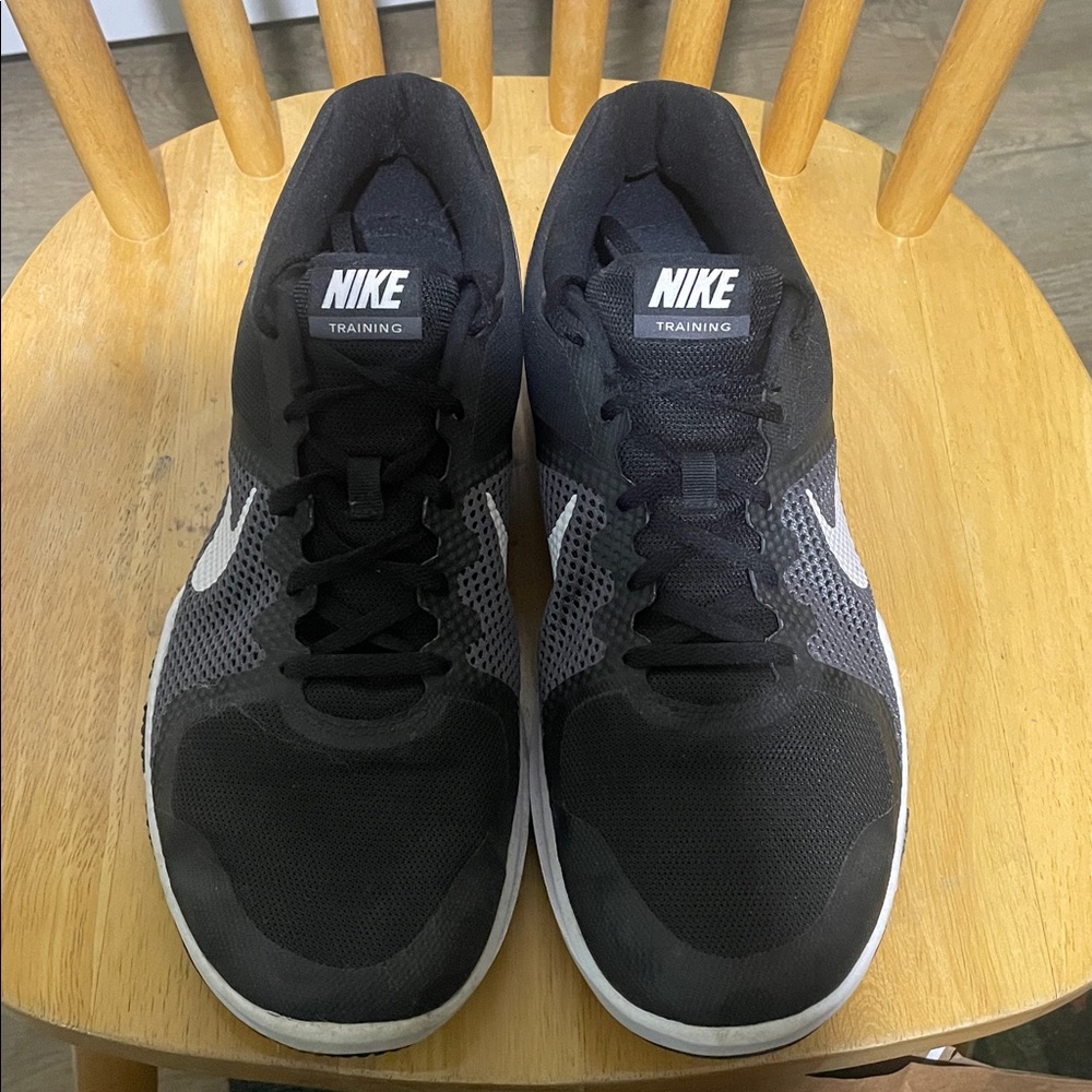 US 13 Nike Black and White Cross Trainers